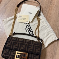 Fendi Baguette mini 法棍包