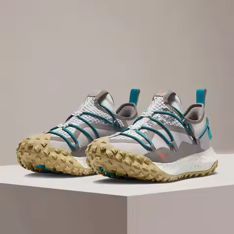 Nike ACG Mountain Fly Outdoor Anti-Slip, Durable, Cushioned, High-Traction Hiking and Trail Running 