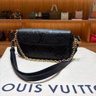 【鏈條背法百變實搭】Louis Vuitton Ivy WOC 法棍鏈包 黑色壓紋牛皮｜斜背/肩背/手拿三用｜台中市北區現貨