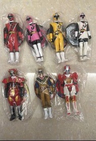 BANDAI  手裏劍戰隊 忍忍者 細膠  2015 超級戰隊 手裏劍戰隊忍忍者 7隻 暴太郎戰隊 戰隊英雄系列 金裝咚桃太郎