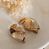 vintage jewelry MONET古董裝飾圖騰夾式耳環