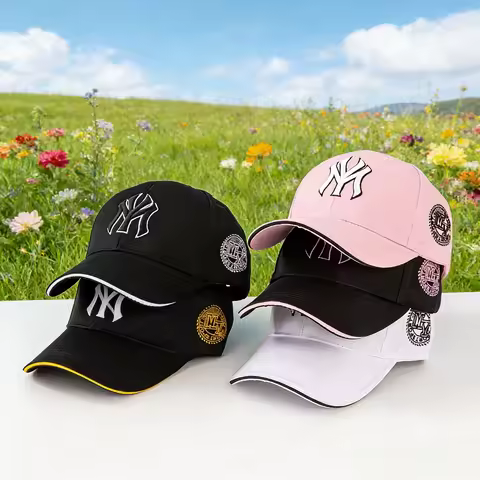 Fashionable baseball cap: Enhance your outdoor Image! Featuring classic New York logos and retro bad