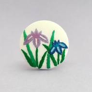 青と紫のあやめ花菖蒲の刺繍ブローチ