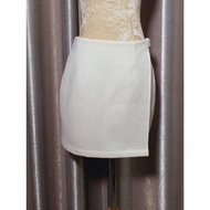 FF06018 Second-Hand Skirt White SOMETHING BOUDOIR Waist 26 Inches