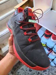 adidas二手Rose籃球鞋 9.5號，非jordan,nike,timberland
