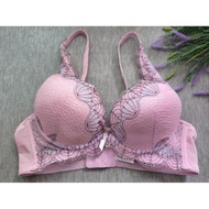 New Bra Size B70 With Underwire With Foam Padding In The Middle (D16)