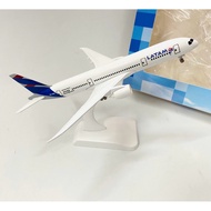 Boeing 787 Dreamliner South American Airlines LATAM Airlines. Very Beautiful High Quality Metal Airp