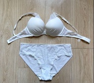 Victoria’s Secret- Lace push up wire bra 1 set -34B /M