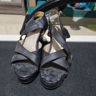 PRELOVED dumbum shoes size 41