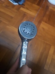 花灑 shower head