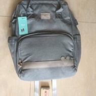 $100 100% 全新 未用過 便携 背包式 可收納 嬰兒床 (80cm x 30 cm) 有軟墊 有支架 -...