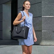 Women's Sling bag Voya-geur medium Valetta tote bag --- Tumi