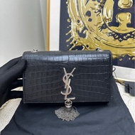 YSL聖羅蘭 黑銀KATE小號 鰐魚壓紋流蘇單肩斜挎包
