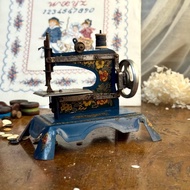 *50780-稀有迷人法國古董Ma Cousette 迷你縫紉機