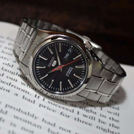 SEIKO 5 Automatic รุ่น SNKL45K1 นาฬิกาข้อมือผู้ชาย สายแสตนเลส หน้าปัดดำ -มั่นใจ ของแท้ 100% รับประกันสินค้า 1 ปีเต็ม