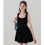 Eggka short square neck 2-strap dress