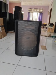 Box speaker 15 inch kosong monitor