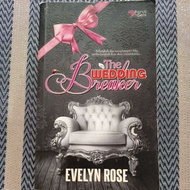Novel TERPAKAI Evelyn Rose