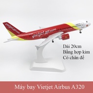 Mô hình máy bay Vietjet Airbus A320 bằng hợp kim có chân đế đi kèm đẹp tinh xảo