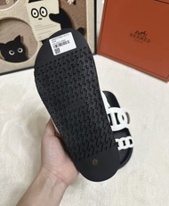 💜 Hermès slippers 愛馬仕 厚底豬鼻子鏈條拖鞋女款外穿休閒一字露趾沙灘涼鞋(貨號：zhyq05)
