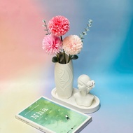 Fake dandelion flowers used to decorate the living room and photography accessories
