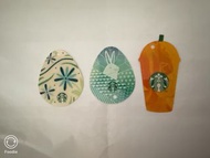 迷你星巴克卡 Mini Starbucks Card 星巴克咭 絕版 收藏  左邊花花復活蛋係美國版 全新末activate 香港不能用 只供收藏 右邊橙色杯同兔仔蛋係香港版 無餘額 無刮pin 但有