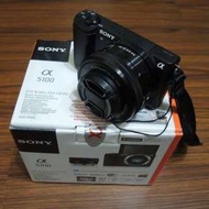 【出售】SONY A5100 + 16-50mm 微單眼相機,盒裝完整,9成新