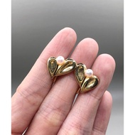 Vintage screw-on earrings with 4mm pink Akoya pearls, selected from Japan