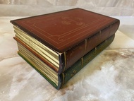 美女與野獸 復古中世紀湯金邊書形收納盒 假花絲花花藝花卉 化妝品收納架 復古首飾盒 Vintage middle aged book shaped container vintage jeweller