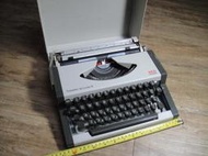 請看商品描述 AEG OLYMPIA 打字機 typewriter Traveller de Luxe S,sp2310