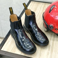 Dr MARTENS 2979 BLACK SMOOTH CHELSEA BOOTS