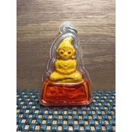 强大的帕嘤LP Ruam (Forest Master) Phra Ngan BE2560 
Temple: Wat Khok Samran
Materials: Dokthong Herb put 