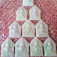 Jade phra khun paen amulet