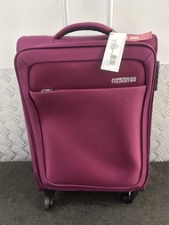 血虧出售: American Tourister 20 吋行李箱; American Tourister 20 inch luggage for handcarry 56 x 36 x 22cm