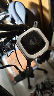 Corsair 水冷散熱器連風扇