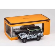 GCD 1/64 Toyota Land Cruiser LC80 VX Turbo Camouflage LHD with Accessories