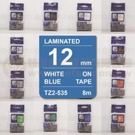 【費可斯】TZ相容性護貝標籤12mm藍底白字(雷同TZ-535/TZe-535)適用 PT-D200/PT-2700含稅