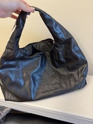 Adidas 仿皮雲朵包