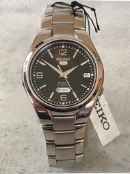 SEIKO 5號 精工 Day Date Mechanical Automatic Watch 37mm 21-Jewel Caliber Hardlex Glass SNK621K1 Power R