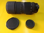 80-200 f2.8 Tokina AF-X Pro, Nikon AF 接環, 80-200mm zoom  f2.8 大光圈，有手動光圈操環， 大路流行 Nikon 早期SLR 至90年代後期機身都可以用, 例如 FM2, FA,  F3,  F801, F901..，  這支 80-200mm  鏡頭是當年高級最大光圈 f2.8 鏡頭 。不是全新的但極少使用, 鏡殼狀態很新淨，沒有花，但是內裏其中一塊鏡片有發霉請看照片,   所以超特價發售