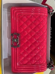 Chanel Le boy漆皮