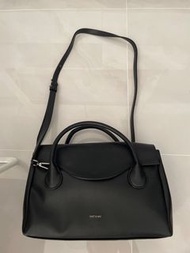 新淨Matt & Nat 手袋手提包側咩袋