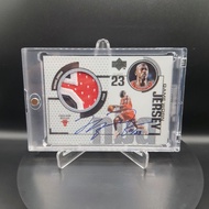 375. Basketball Card - Custom Card 1998-99 Upper Deck Jordan Jersey Autographs UD3-GJ Michael Jordan