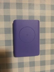 紫色磁吸充電寶