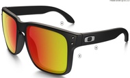 OAKLEYแว่นกันแดดโพลาไรซ์หลากสี แว่นตากันลม sun glasses แว่นตาแว่นกันแดดสำหรับขับขี่แว่นกันลมเล่นกีฬากลางแจ้งลดกระหน่ำHolbrook sunglass