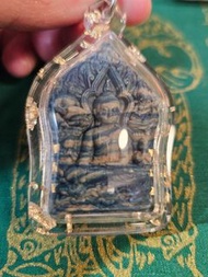 龍婆 Kruba Chokchai 切瓦納拉姆寺 (南迪寺）帕約坤波爾坤平/ 頂級將軍佛坤平 x 馬食能 x Locket 項目170 經油粉派แม่聖料， 內含六支黃金符管， 並入藏了常勝將軍古曼童