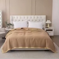 Thick Hotel Camel Blanket / Selimut Hotel coklat