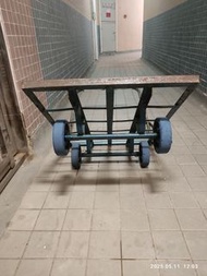 # 4-輪手推車  $200（自取）