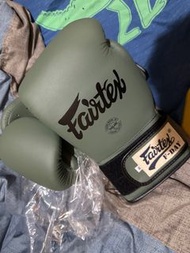 全新 泰國直購 Fairtex F-Day 軍綠色特別版拳套 14oz