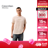 [999.-] CALVIN KLEIN เสื้อยืดคอกลมแขนสั้นผู้ชาย Tonal Graphic Logo ทรง Regular รุ่น 4RB843G C7P - สี
